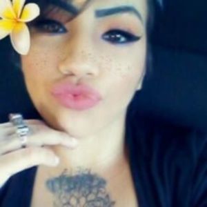 Meet your Posher, Evelia